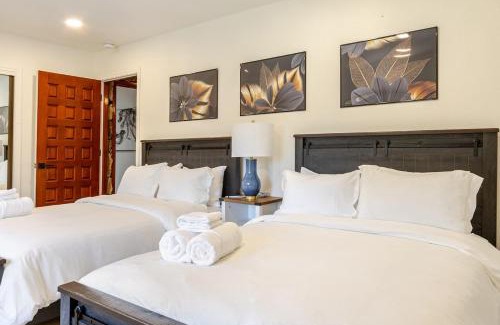 Modesto Villa | The Grand Waterside Estate Easy drive to Yosemite
