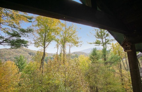 Foscoe House | The Grandfather -Mountain Townhome, Gated Resort, Indoor/Outdoor Pools and Hot Tub, Fitness Area,.