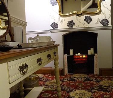 Mortimers Cross House | The Grange at Mortimers Cross