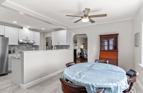 Morehead City House | The Gray Whale Cottage-Pet Friendly Home