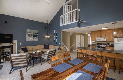 La Follette House | The Great Escape at Norris Lake- Waterfront Stay w/Dock, Deck, & Sunset Views