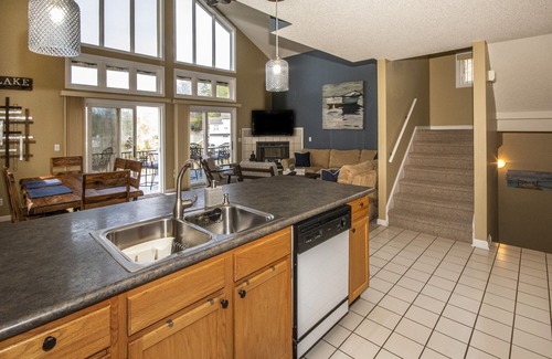 La Follette House | The Great Escape at Norris Lake- Waterfront Stay w/Dock, Deck, & Sunset Views