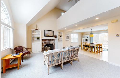 East Falmouth House | The Great Escape