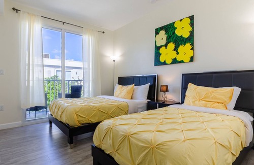 Princeton House | The Great Maison La Bicyclette 4BD by Zoo MIA Keys