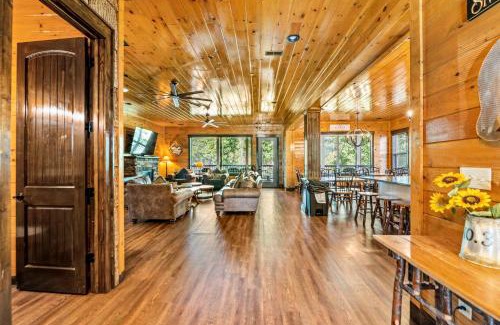 Gatlinburg House | The Great Maple Retreat by Stony Brook Cabins