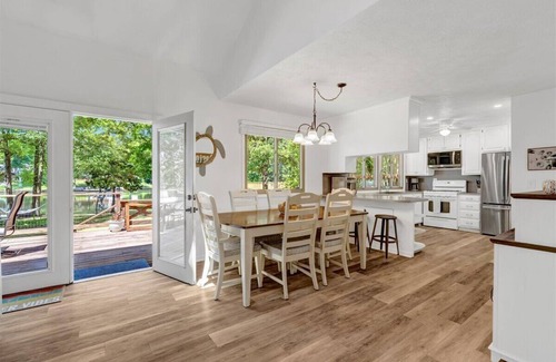 Henrico House | The Greatest Cove, Man! | Spectacular Panoramic Playground