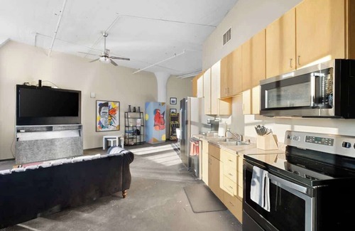West Main Historic District Apartment | The Greatest (Downtown Louisville)