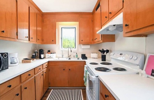 Huntersville House | The Green Gable