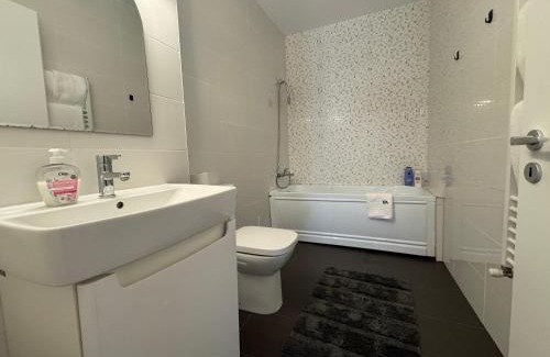 Cluj-Napoca Apartment | The Green Glow - Stay in Style