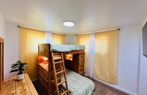 Thornton Villa | The Green House-10-15min drive to Downtown Denver