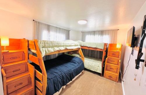 Thornton Villa | The Green House-10-15min drive to Downtown Denver