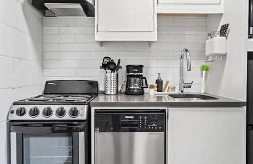 Poncey-Highland Apartment | THE GRETA - Walkable/Downtown/Rooftopn