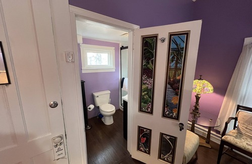 Waterloo Bed & Breakfast | The Gridley Inn B&B