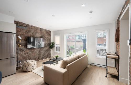 Griffintown Apartment | The Griffin ApartHotel- Downtown