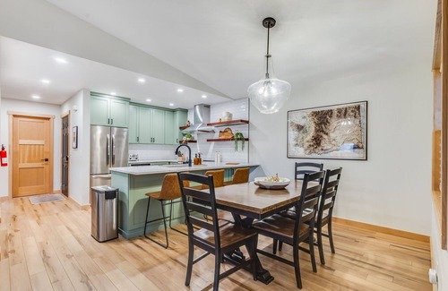 Downtown Leavenworth Condo | The Griffith's House - Stylish Comfort Close to All Things Leavenworth!