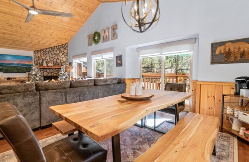 Winter Park House | The Grizzlies Den - Arcade Game Room, Pool Table, Air Hockey, Deck, BBQ, AC