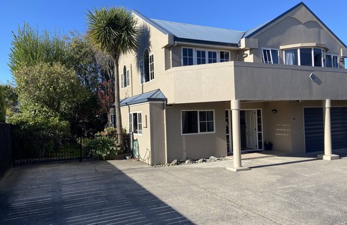 Mosgiel Apartment | - The Ground Floor Guest Suite, Mosgiel Dunedin NZ