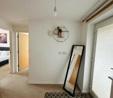Salford Apartment | The Grounded Pearl