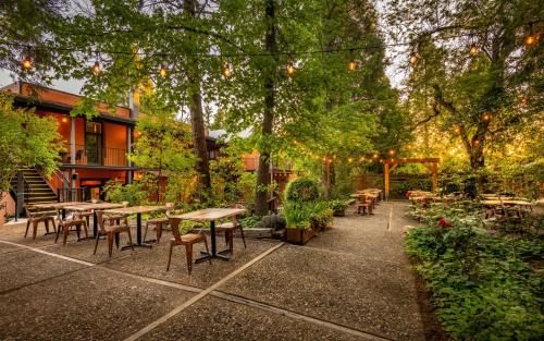 Groveland Hotel | The Groveland Hotel