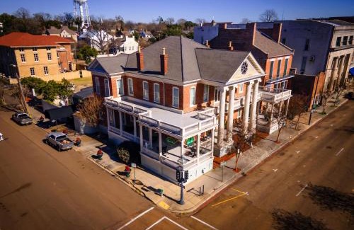 Natchez Bed & Breakfast | The Guest House Historic Mansion