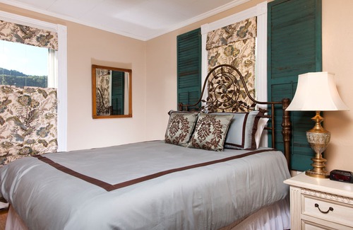 Bellepoint House | The Guest House Inn on Courthouse Square