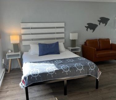 Downtown Cannon Beach Hotel | The Guesthouse Ocean View Cottages