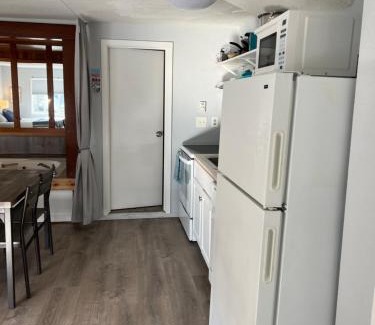 Downtown Cannon Beach Hotel | The Guesthouse Ocean View Cottages