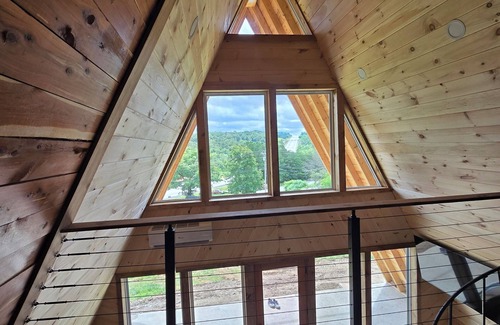 Spencer House | The H/skell near Fall Creek Falls