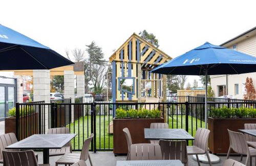 Halswell Hotel | The Halswell