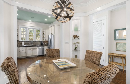 Hammocks of Seagrove House | The Hammocks in Old Seagrove - Gated Neighborhood with Community Pool - 4 Bikes Included
