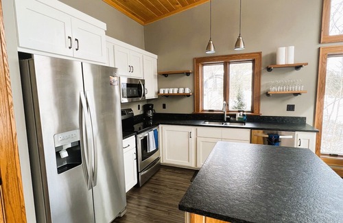 Logan Cabin | The Hangar House by Retreats at HHSW
