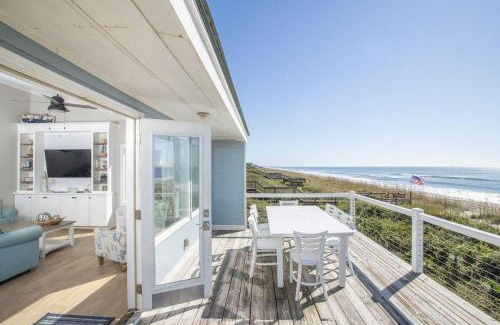 Pine Knoll Shores House | The Hanner home