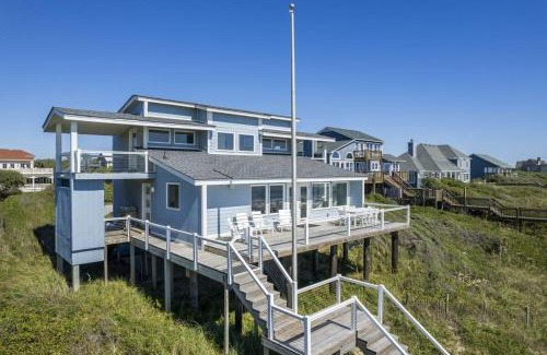 Pine Knoll Shores House | The Hanner home