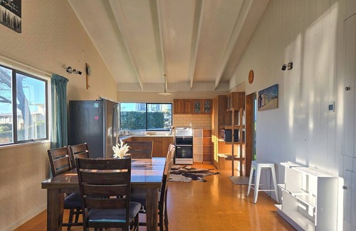 Pukehina House | The Happy Anchor Holiday Home