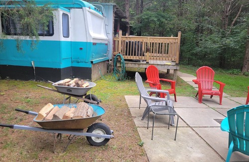 Annapolis House | The Happy Camper with Outdoor Kitchen. Near Annapolis, Black River, Sam Baker.