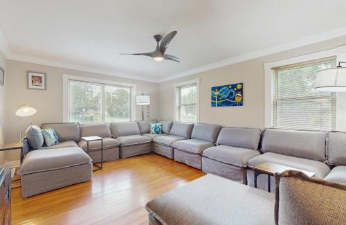 Warrington House | The Happy Turtle