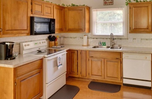 Hot Springs Village House | The Happy Village Hideaway