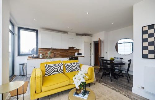 Harlesden Apartment | The Harlesden Classic - Lovely 2BDR Flat with Balcony