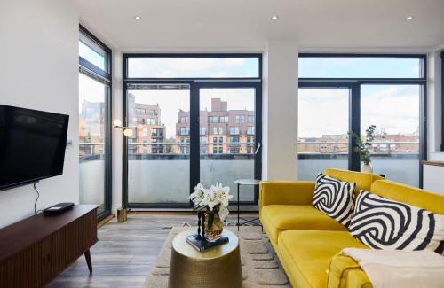 Harlesden Apartment | The Harlesden Classic - Lovely 2BDR Flat with Balcony