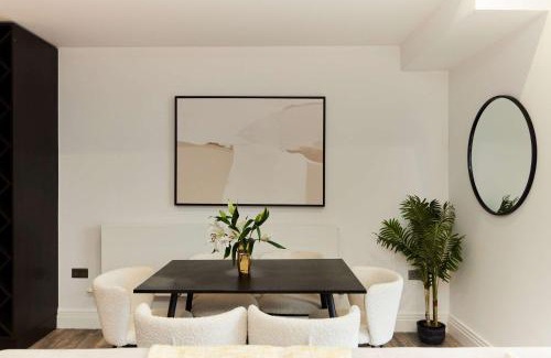 Harlesden Apartment | The Harlesden Escape - Spacious 3BDR Flat with Balcony