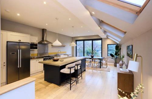 Harlesden House | The Harlesden Haven - Stunning 4BDR with Garden
