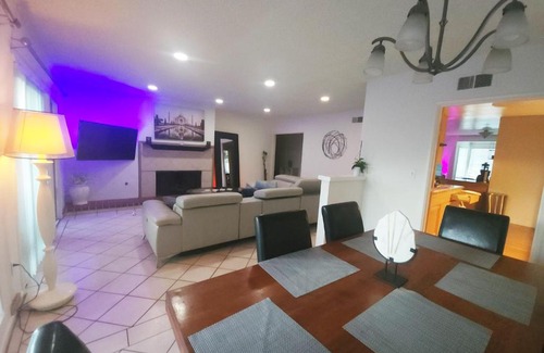 Woodland Hills Bed & Breakfast | The Hathaway Suites