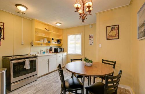 Grayland House | The Hawaiian Cottage 2-Bed by the Sea w fireplace