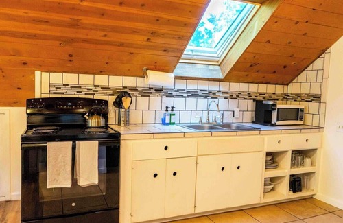 West Village Apartment | The Hawk’s Nest is the perfect location for a romantic getaway or a small family vacation