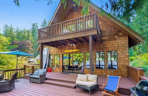 Olympia House | The Hayes Cabin In The Cove