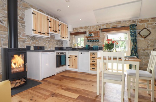Mabe Cottage | THE HAYLOFT, luxury holiday cottage, with open fire in Helston