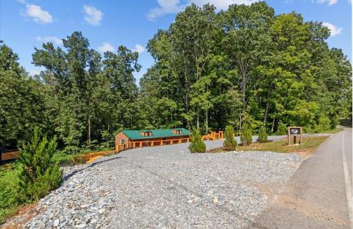 Primm Springs House | The Heartwood Hideaway-Charming Cabin Getaway-Trails, Creek, and Starry Nights