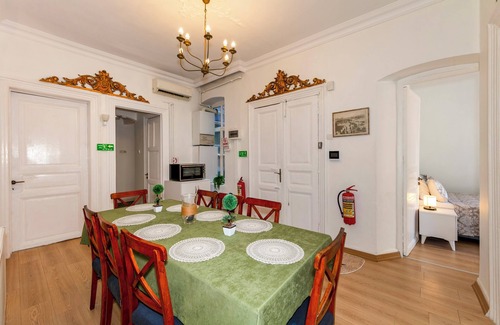 Taksim Apartment | The Heaven on Heritage Street 4-BD