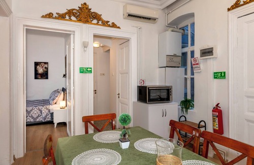Taksim Apartment | The Heaven on Heritage Street 4-BD