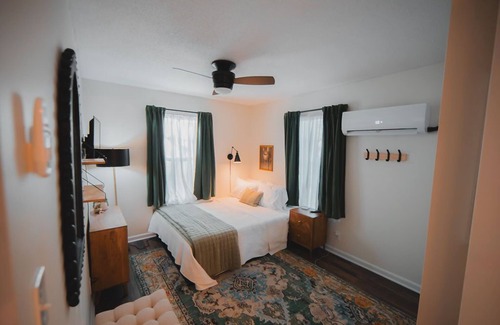 Cleveland House | The Hepburn House, a charming 1-bedroom near Lee University and the Ocoee River